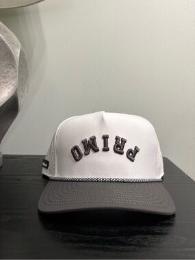 White & Gray Primo Golf Hat – Medium/Large